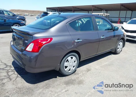 2015 Nissan Versa 1.6 Sv z USA, uszkodzony, nr VIN 3N1CN7AP4FL821359